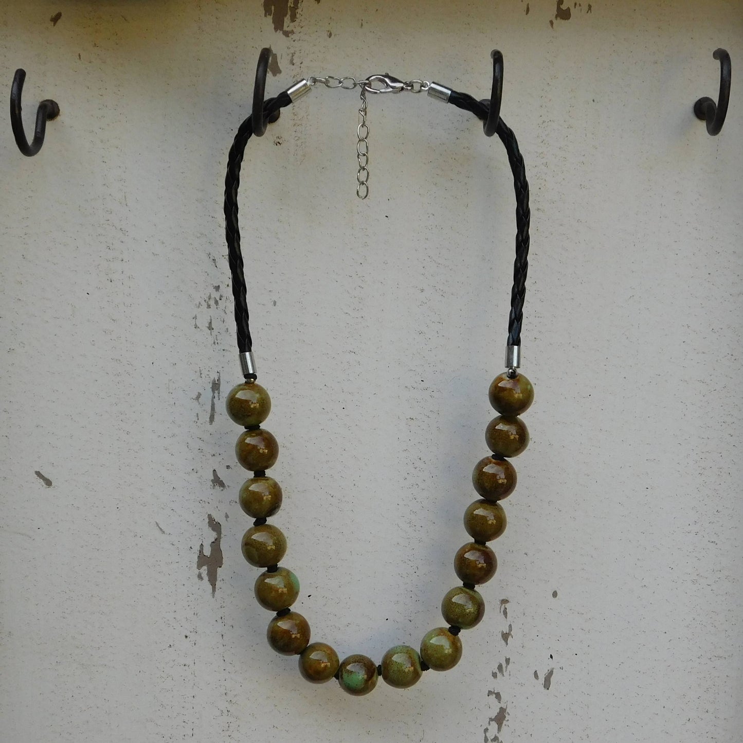 Clay Bead Short Necklace Round Beads