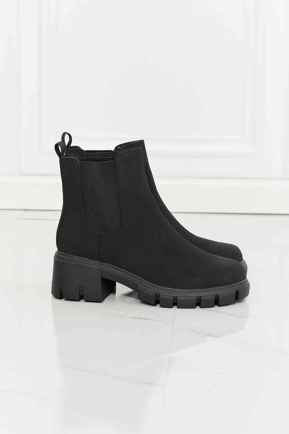 MMShoes Work For It Matte Lug Sole Chelsea Boots in Black - Dixie Hike & Style
