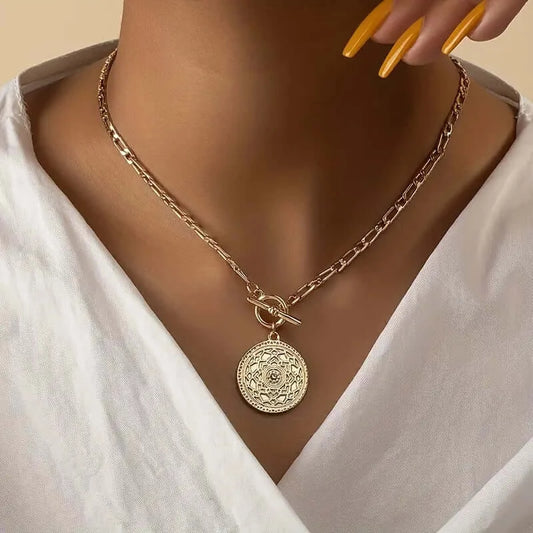 Elegant Alloy Vintage Pendant Necklace – Chic Clavicle Chain for Women - Dixie Hike & Style