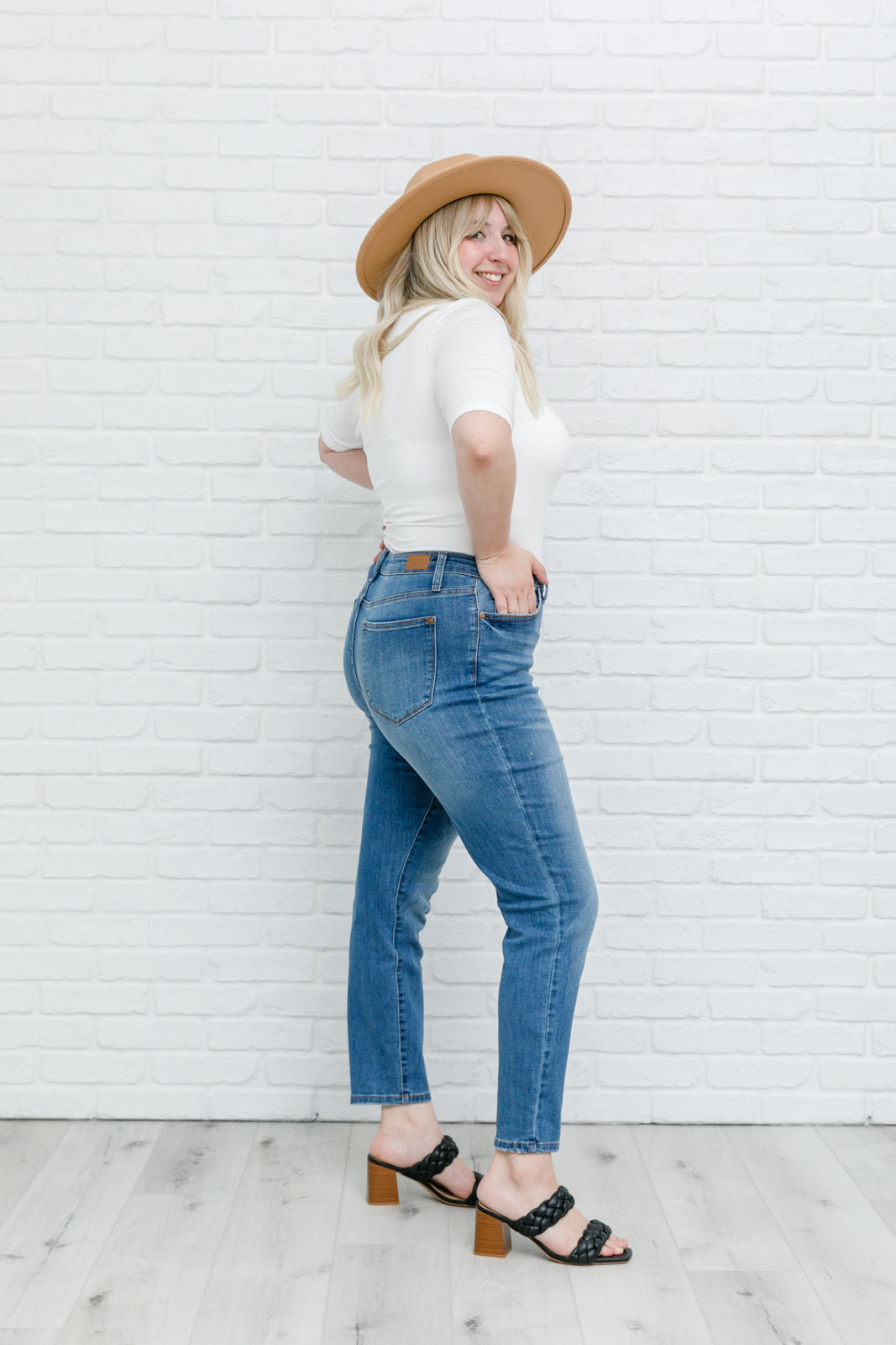 High Waist Slim Fit Jeans - Dixie Hike & Style