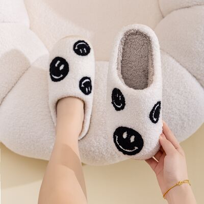 Melody Smiley Face Slippers - Dixie Hike & Style